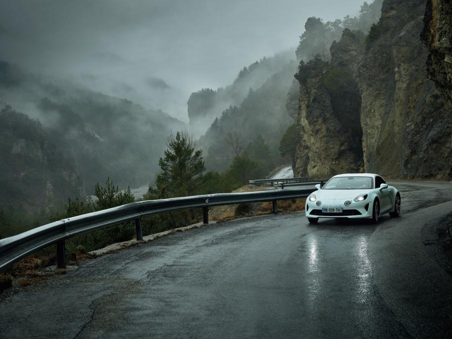  Alpine A110 Pure 2018 года  (WW) (фото 17 из 38)